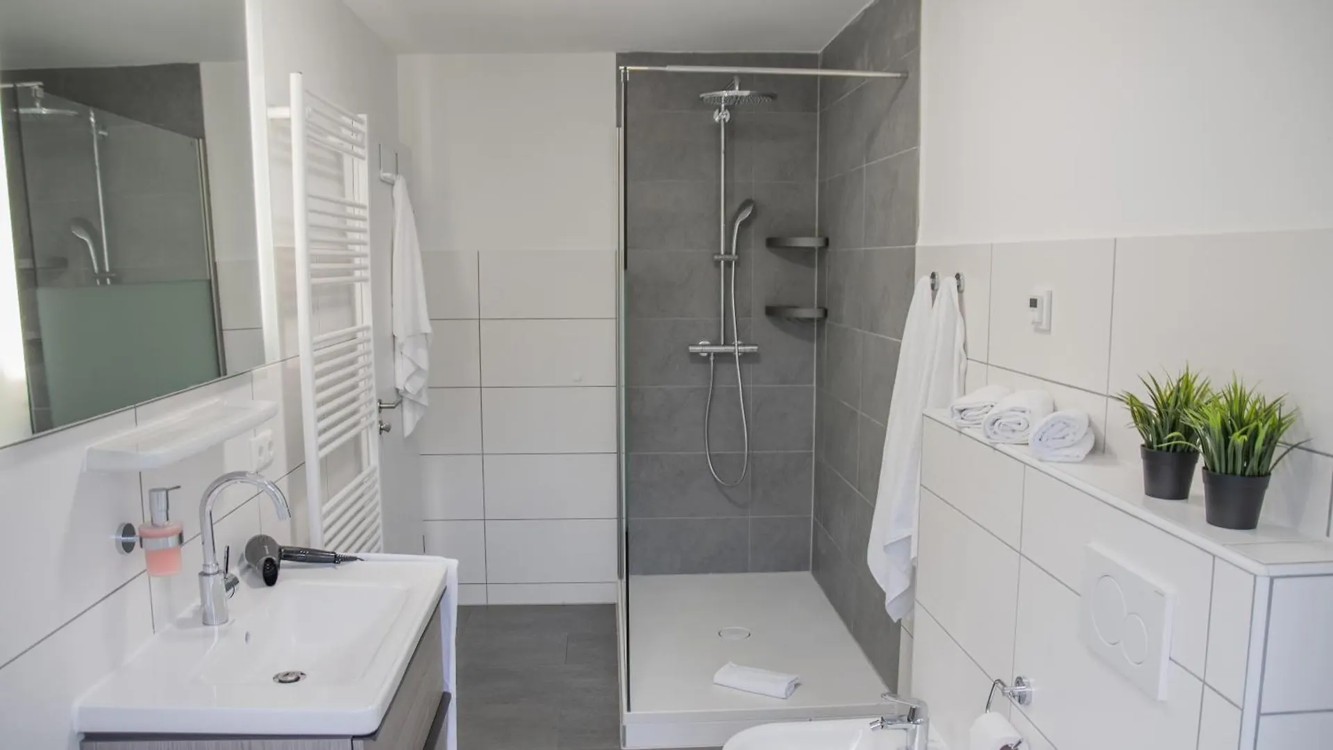 Prime 47 - Neuwertige Wohnung Schluesselfeld