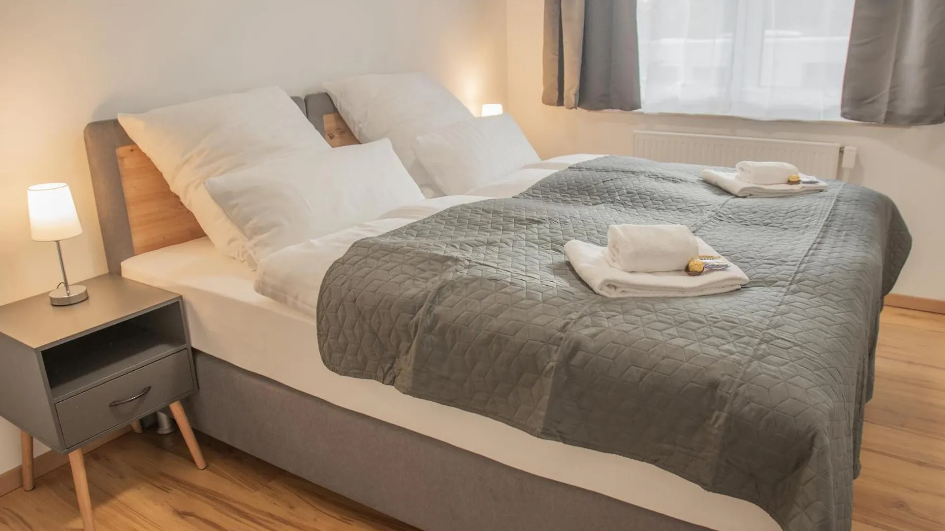 Prime 47 - Neuwertige Wohnung Schluesselfeld Apartment