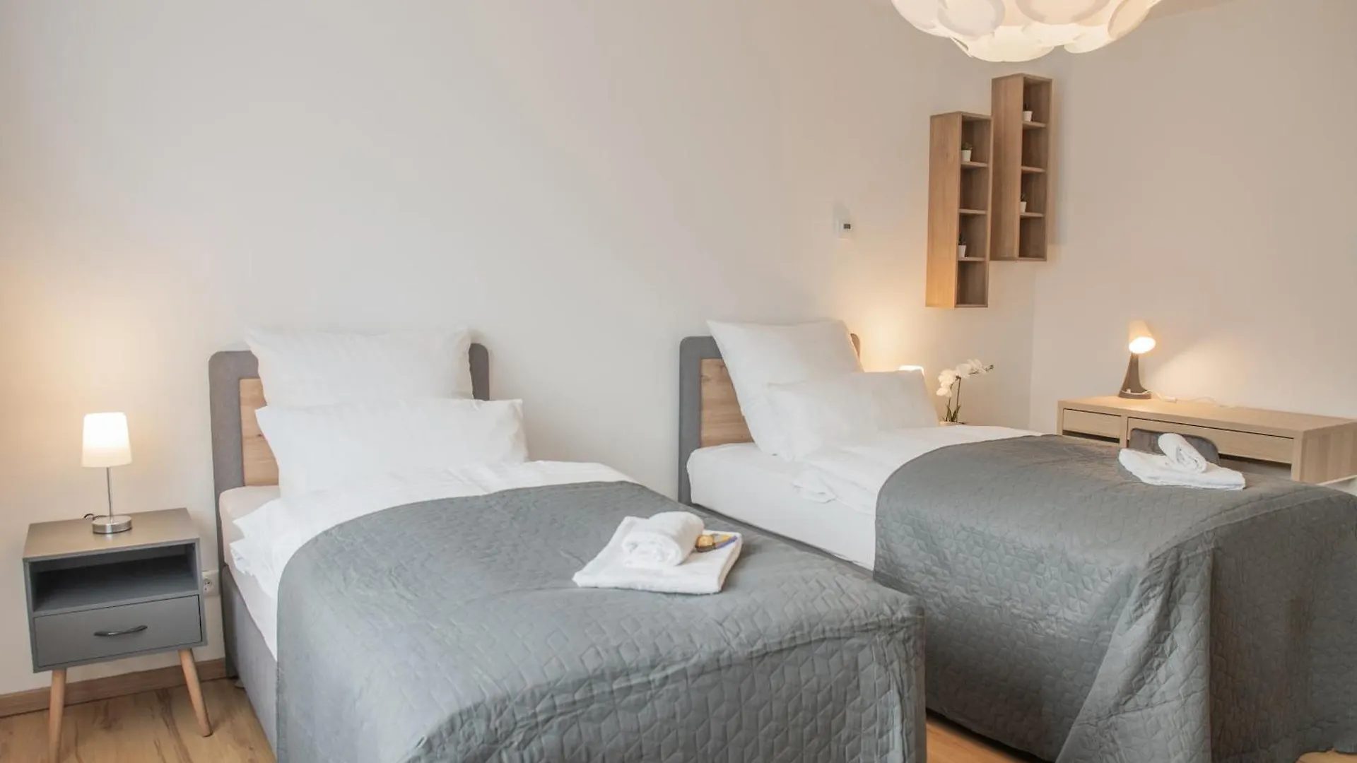 Prime 47 - Neuwertige Wohnung Schluesselfeld Apartment