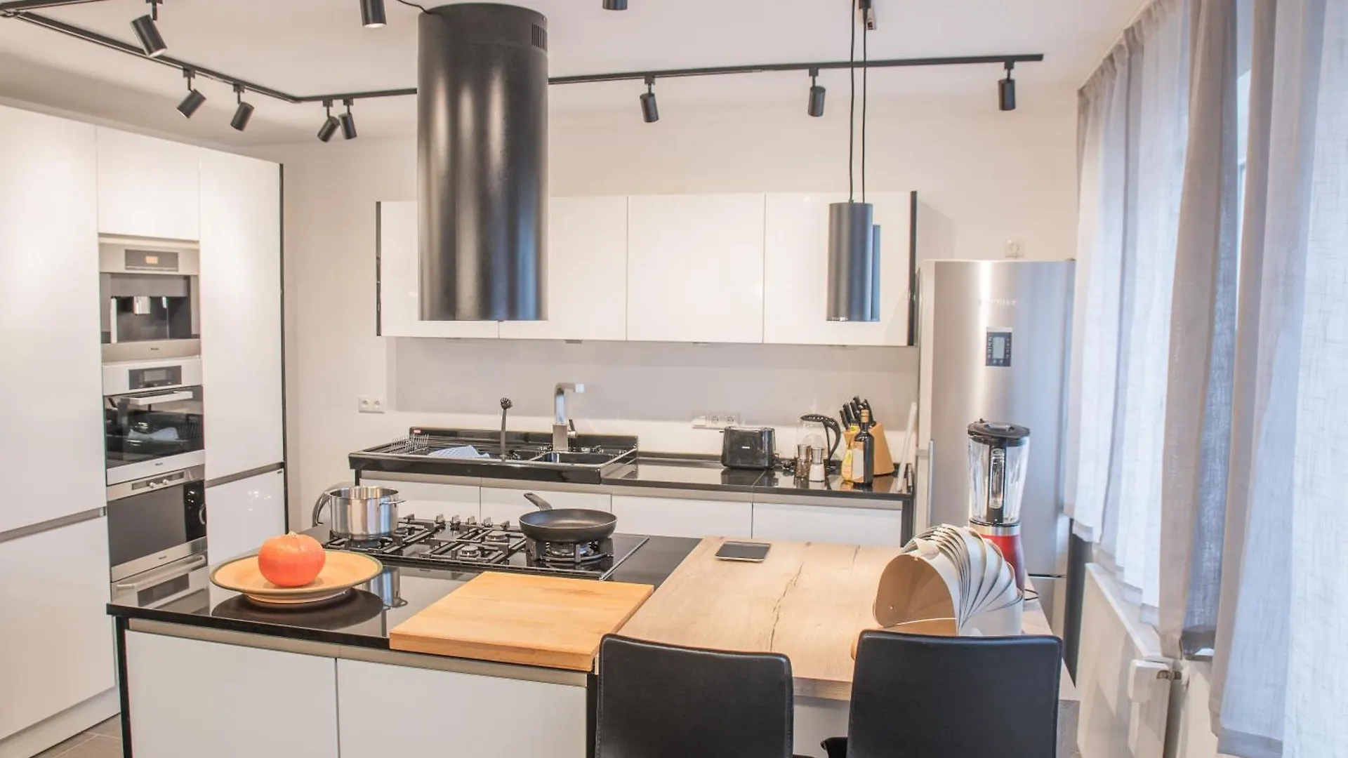 Prime 47 - Neuwertige Wohnung Schluesselfeld Apartment